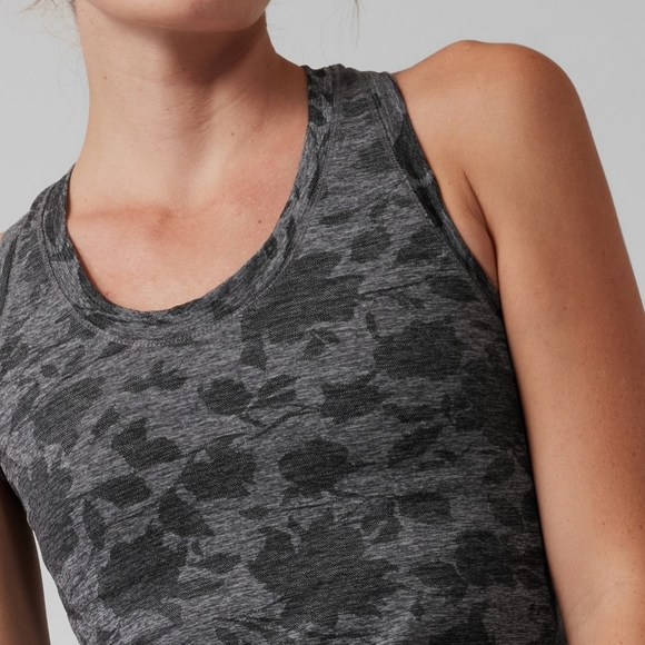 NWOT Athleta Gray  Floral Momentum Tank S - Picture 4 of 4